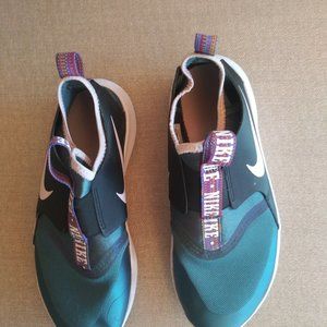 Nile Flexrunner shoes Kids US 4.5Y Condition 8/10